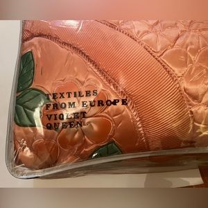 Bedspread 90”x 96”